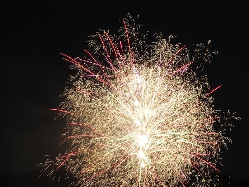 春の花火, Spring Fireworks