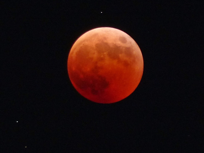 皆既月食2022秋,2022/11/8, the total lunar eclipse